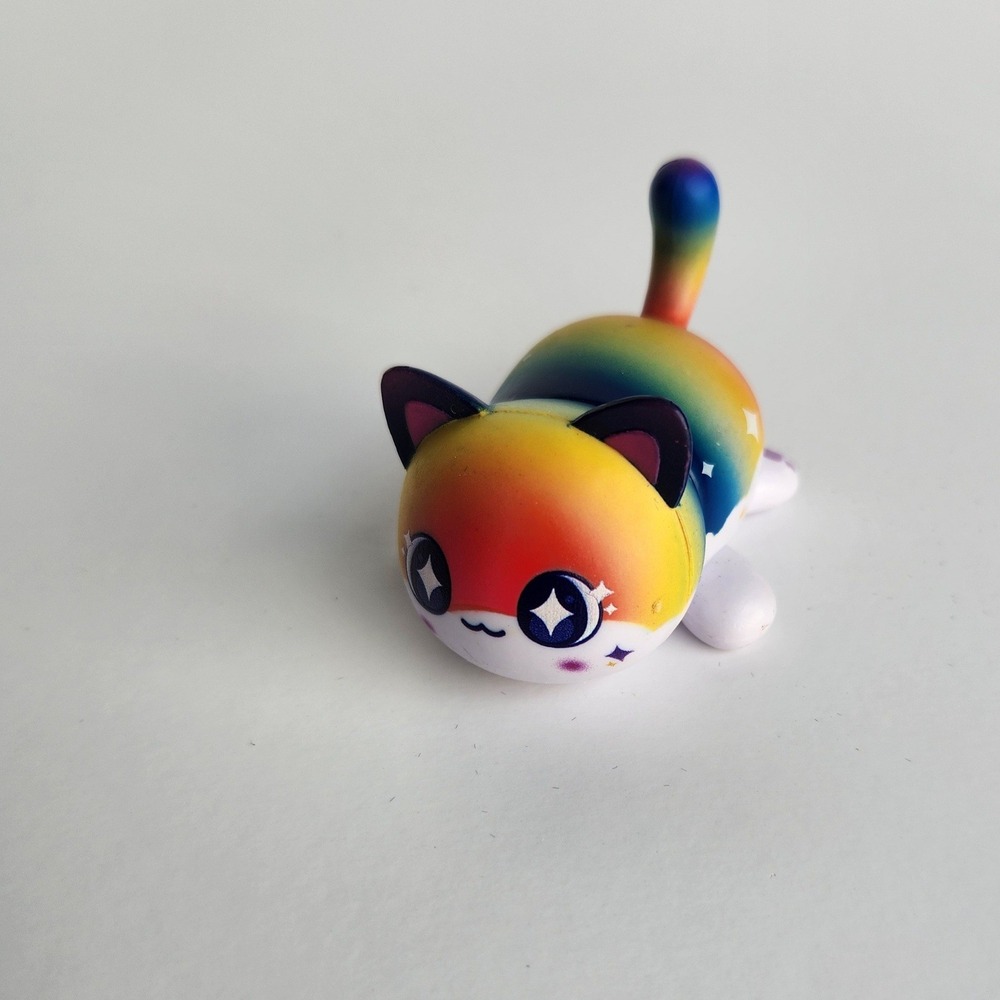 Aphmau MeeMeows Mystery Cat Figure Litter 3 CELESTIAL CATS Rainbow